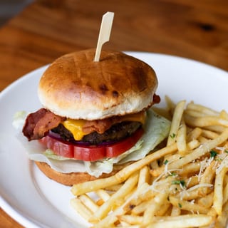 Crust & Brew Burger